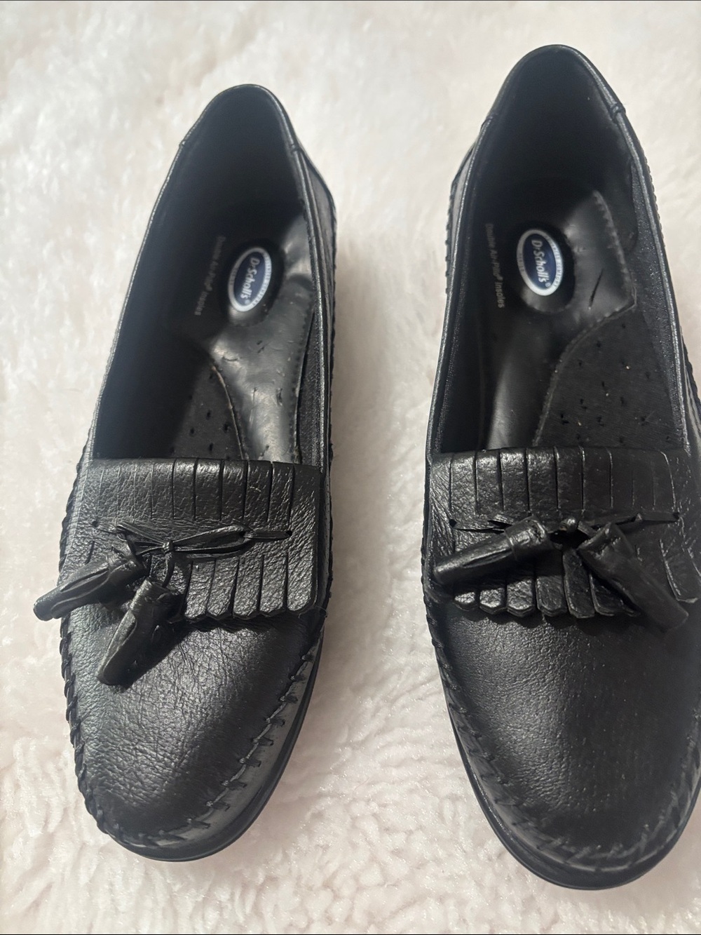 Dr. Scholl's Black Tassel Kiltie Loafers